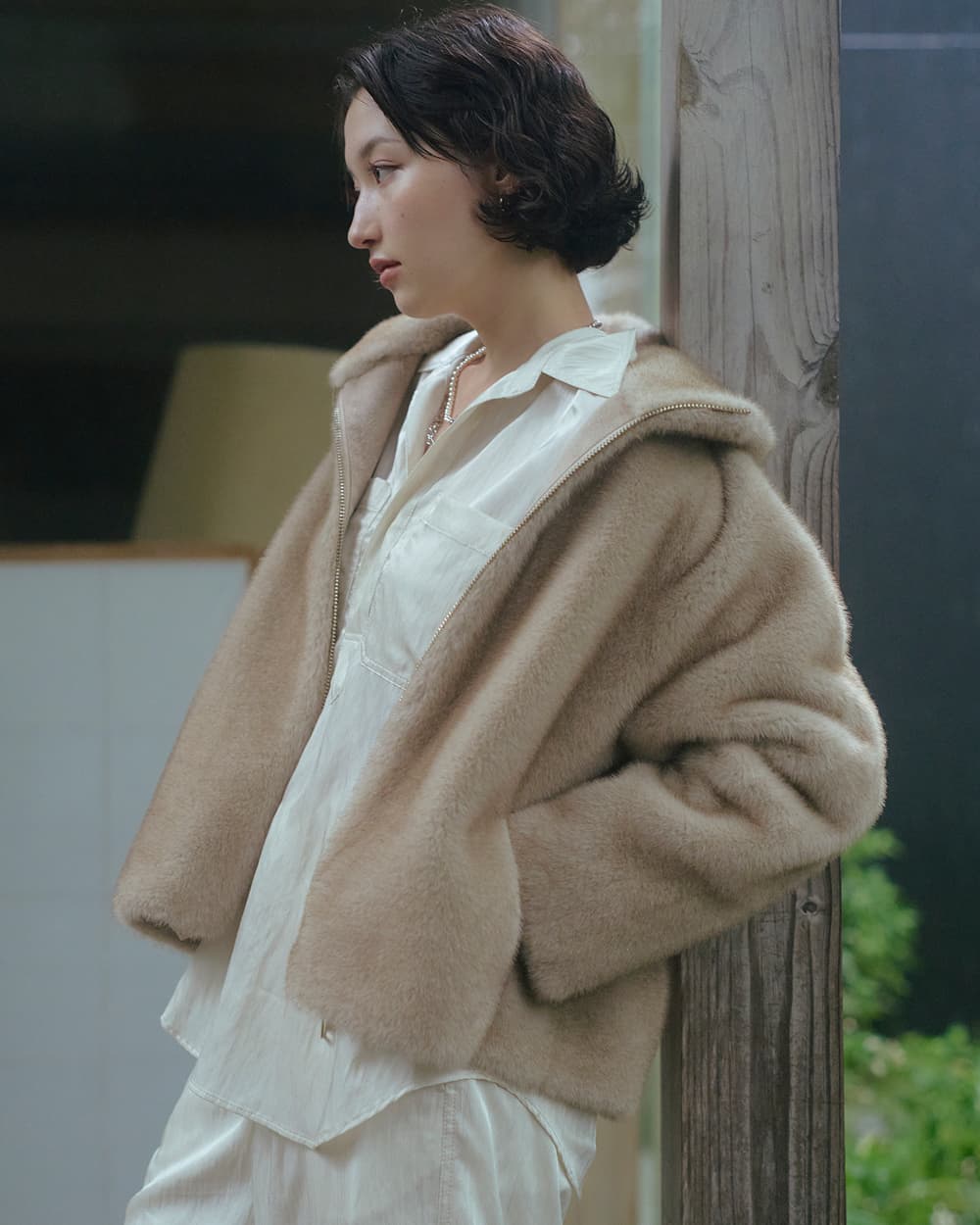 さっと羽織れて、しっかり暖かい。ショート丈のファーコート