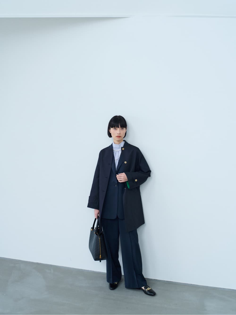 奥行きのあるワントーンを色や柄のプラスオンで盛り上げる