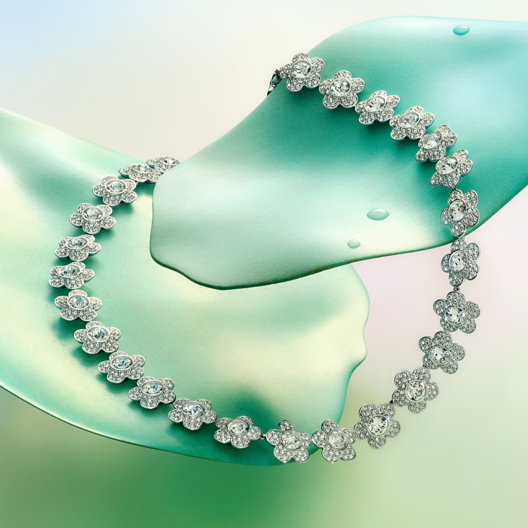 ブランド特集】SWAROVSKI BRAND STORIES | ファッション通販 Rakuten