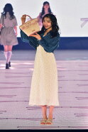 林芽亜里