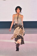 山下美月