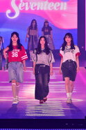 竹下優名(右)