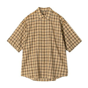チェック柄シャツ
