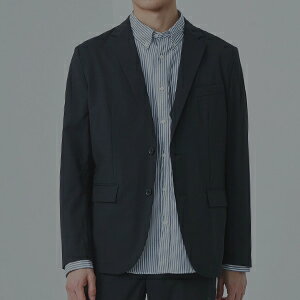 テーラードジャケット・ブレザ―