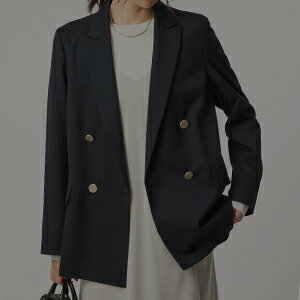 テーラードジャケット・ブレザ―