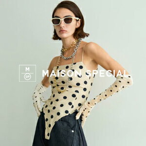 今年らしいポルカドットをプリントした滑らかで肌あたりの良いスキューバ素材のボディスーツ