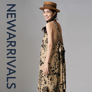 【45R｜新入荷】野の花をまとう、涼やかなギマのタックドレスとノースリーブトップ。バチストカットワークのドレスとブラウスも登場。