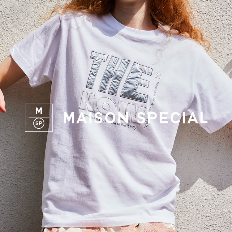 立体的にあしらったメッセージTシャツ